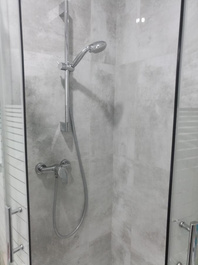 Studio Jutrzenka Z Lazienka By Apartamenty Na Dni Wroclaw Ngoại thất bức ảnh